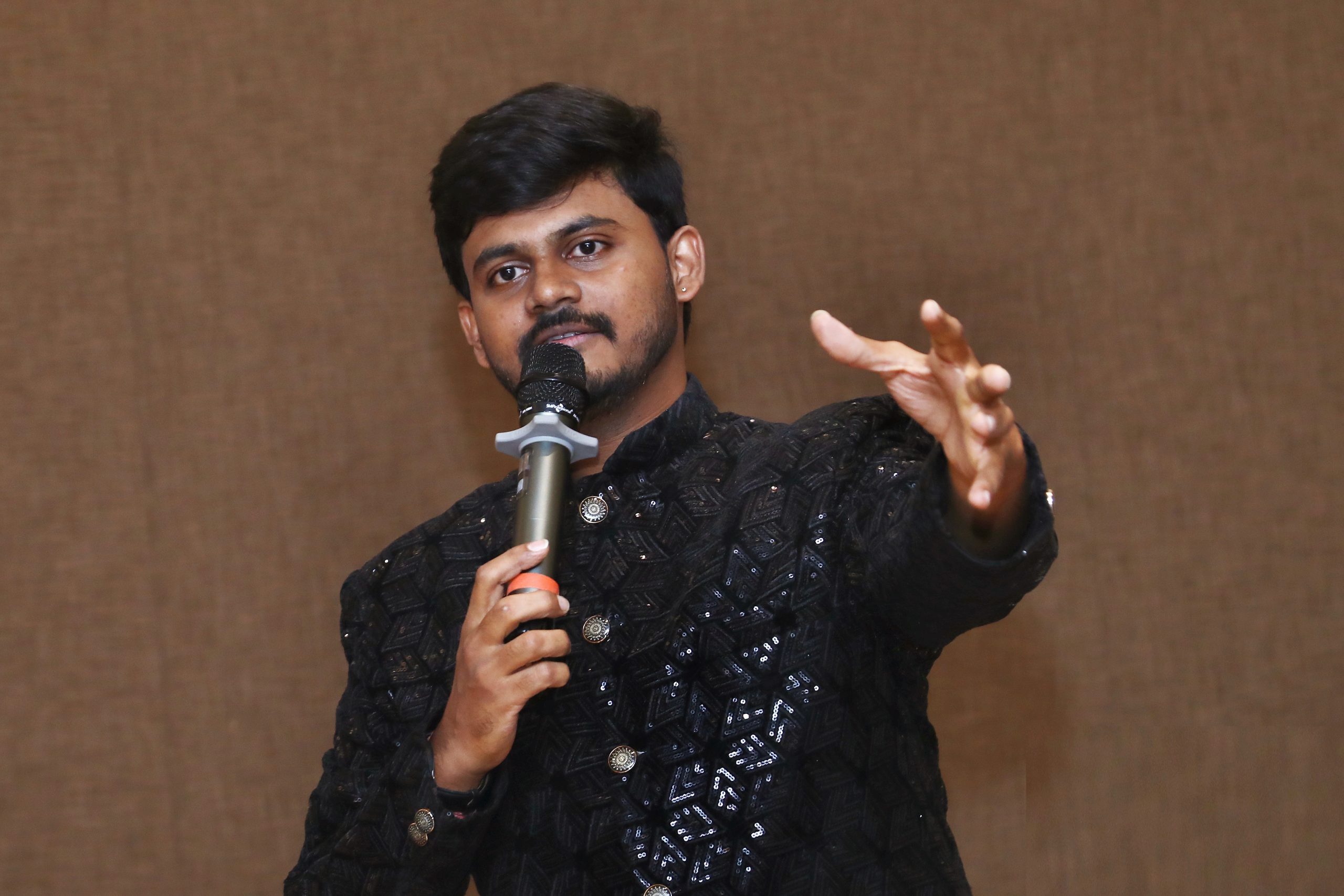 The captivating event Enigma Of The Mind featuring Corporate Mentalist & Illusionist Magician Vignesh was held on Friday, 4th April 2025 at Nanjai Hall, Courtyard by Marriott, Trichy. Attendees were mesmerized by an unforgettable morning of mind illusions and mental mastery.